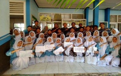 DUKCAPIL Kabupaten Tangerang MEMFASILITASI LAYANAN PEREKAMAN E-KTP DI SMA Negeri 5 Kabupaten Tangerang